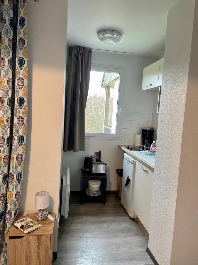 Apartamento Studio Côté piscine Équemauville Exterior foto
